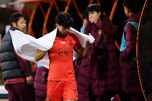 汪士钦本届表现：踢呲致丢球+报复动作染红，击败韩国U22踢满全场