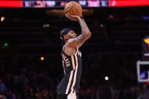 没准星！亚历山大-沃克20投9中得24分3板3助 三分一顿出手铁了8个