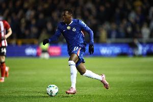 助攻内托，吉滕斯：我们训练中的常规操作，相信自己会变得更好