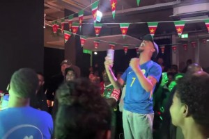 技惊四座！来看看麦克托米奈惊天倒钩破门后，苏格兰球迷的反应